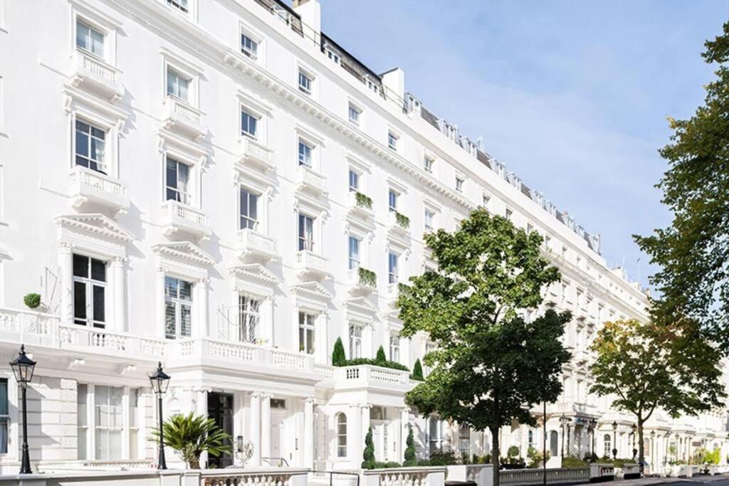 Modern Hyde Park Home With Private Entrance & Private Back Patio Near Bayswater & Paddington Stations ロンドン エクステリア 写真