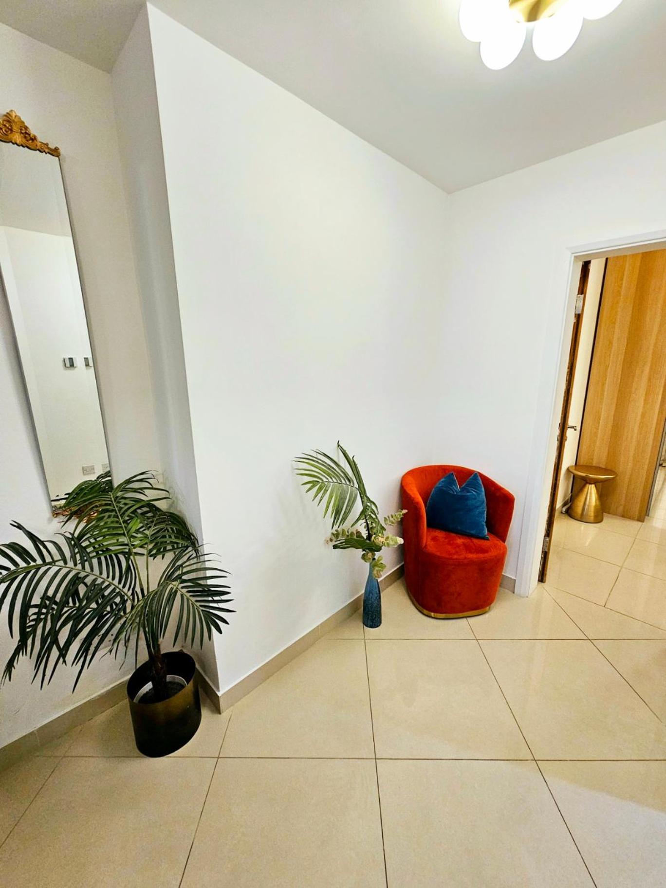 Modern Hyde Park Home With Private Entrance & Private Back Patio Near Bayswater & Paddington Stations ロンドン エクステリア 写真